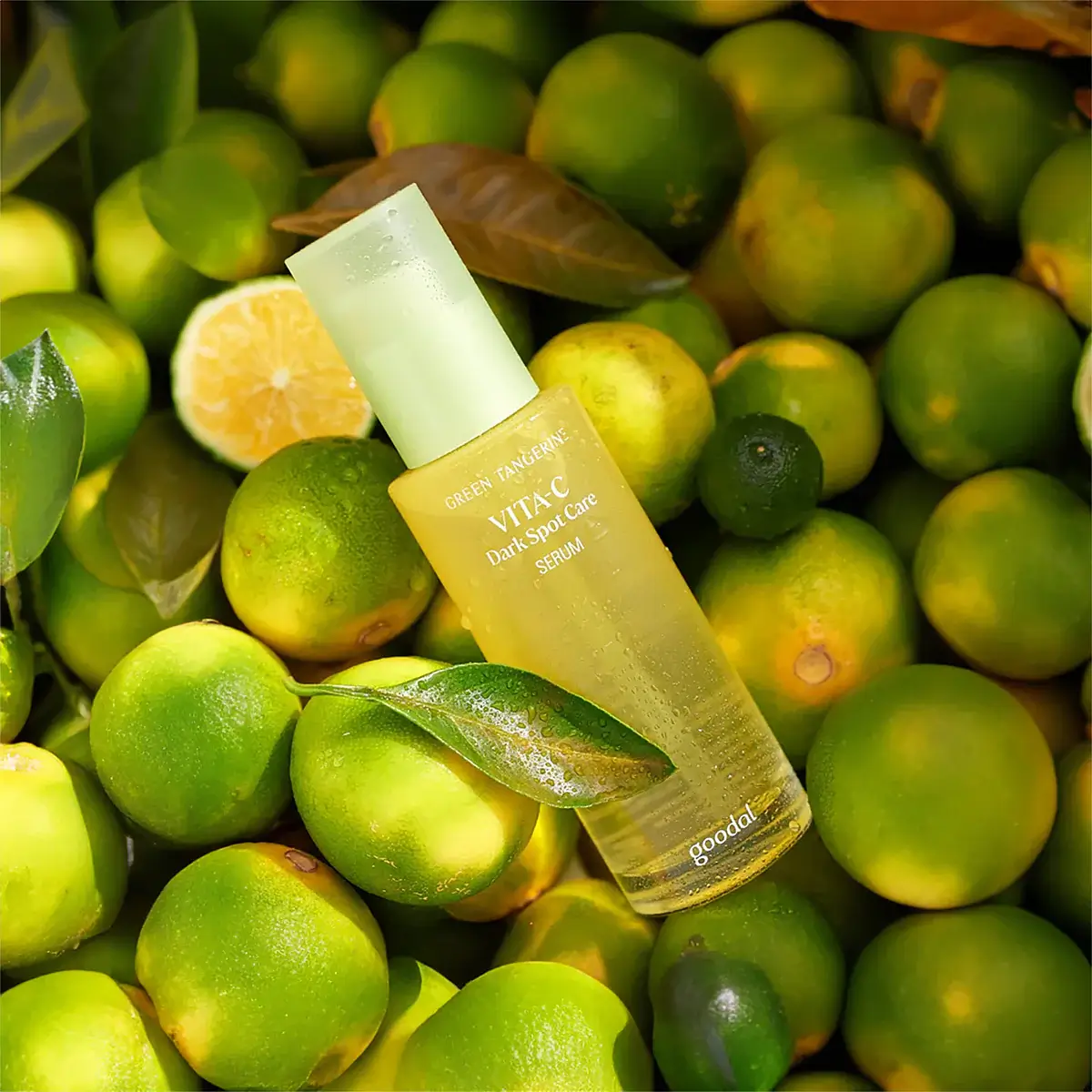 Green Tangerine Vita C Dark Spot Care Serum - Image 2
