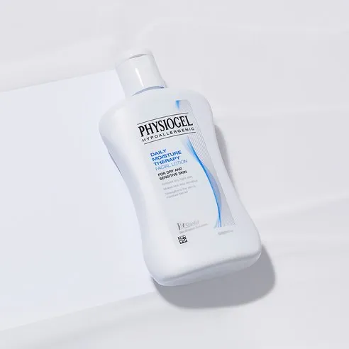 Daily Moisture Therapy Facial Lotion - Image 3