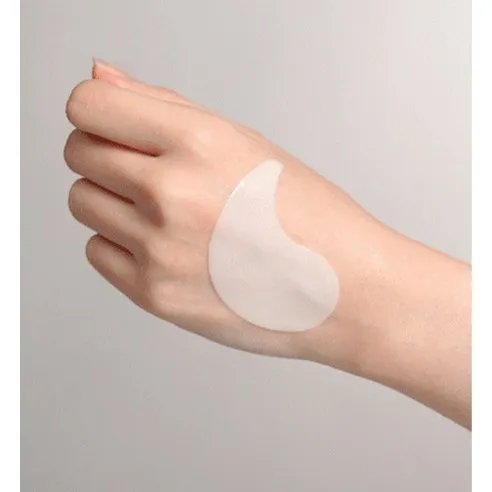 Red Lacto Collagen Eye Patch - Image 4