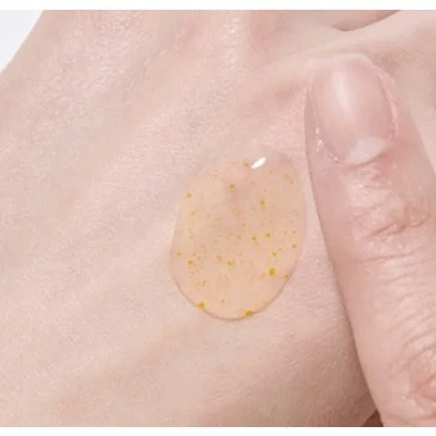 Green Tea Enzyme Vitamin C Brightening Serum - Image 4