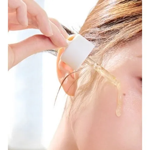 Green Tea Enzyme Vitamin C Brightening Serum - Image 5